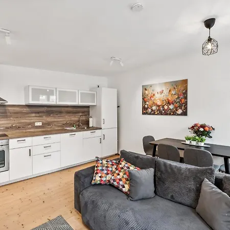 Apartment Fuer 6 Aalen Zentrum Netflix 300 Mbit Wlan *